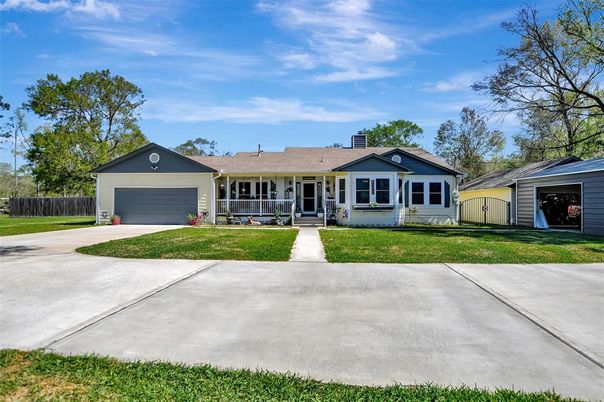 Attached, Backyard, Exterior, Facade, Ranch