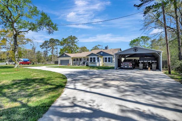 Backyard, Detached Garage, Exterior
