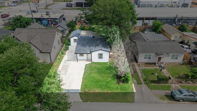 Exterior, Drone