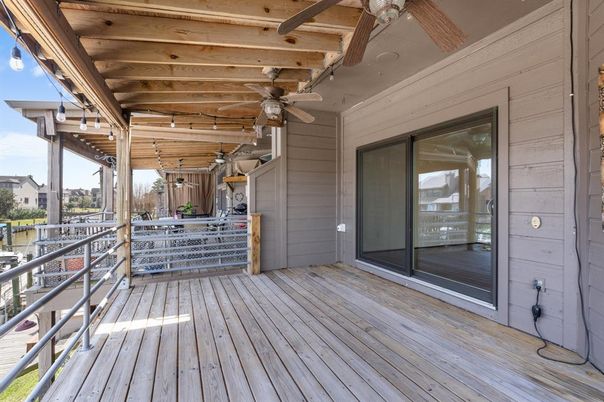 Exterior, Wood Texture Flooring