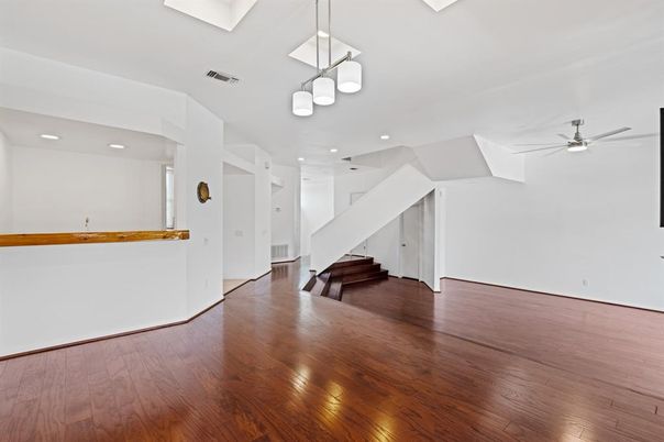 Interior, Pendant Lights, Recessed Lighting, Wood Texture Flooring