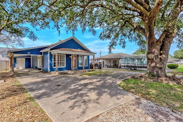Attached, Backyard, Exterior, Facade, Ranch