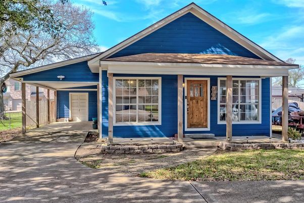 Exterior, Facade, American Craftsman
