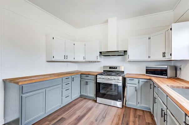 Interior, Kitchen, Stainless Steel Appliances, Wood Texture Flooring