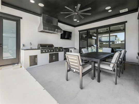 Dining room, Interior, Recessed Lighting