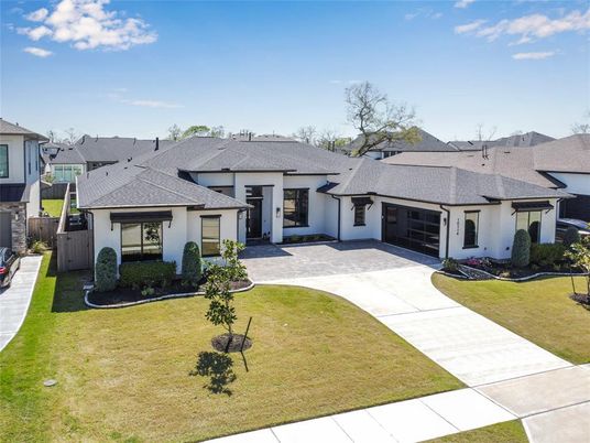 Attached, Backyard, Exterior, Facade, Ranch