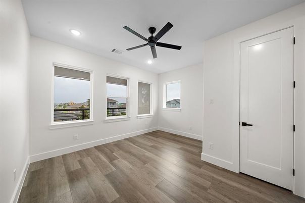 Empty room, Interior, Recessed Lighting, Wood Texture Flooring