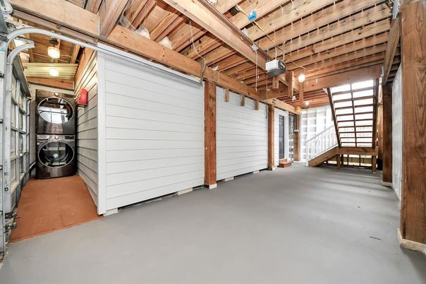 Interior, Washer, Wooden Beams