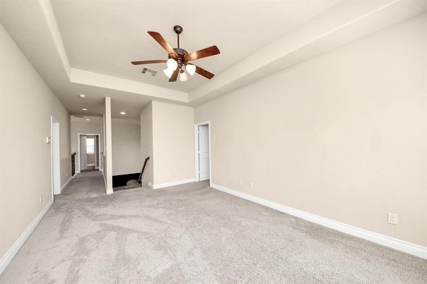 Empty room, Interior, Recessed Lighting