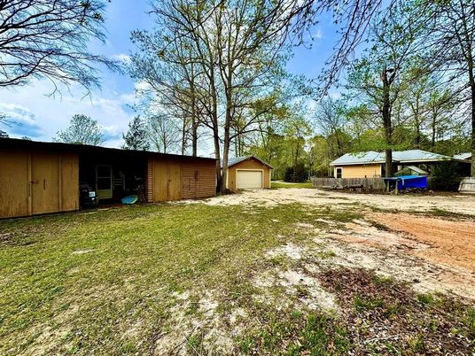 Backyard, Detached Garage, Exterior