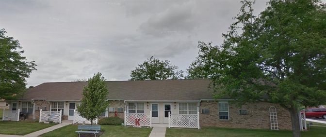 Backyard, Exterior, Facade, Brick Facade, Ranch