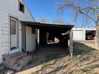 Detached Garage, Exterior