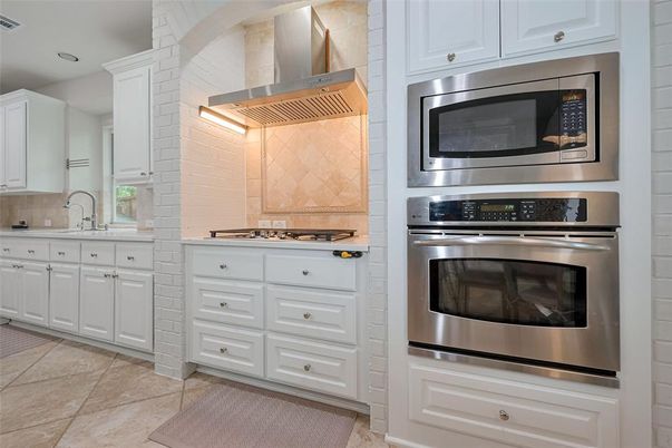 Interior, Kitchen, Stainless Steel Appliances