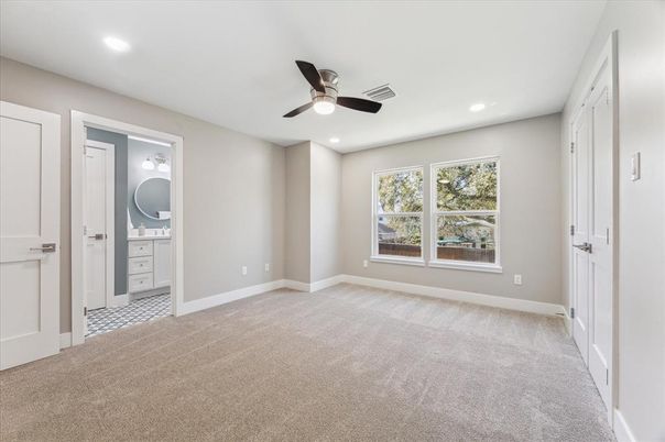 Bathroom, Empty room, Interior, Recessed Lighting