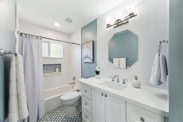 Bathroom, Interior, Recessed Lighting