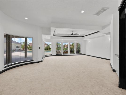 Empty room, Interior, Recessed Lighting