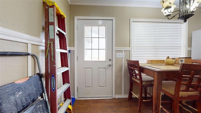 Dining room, Interior, Wood Texture Flooring
