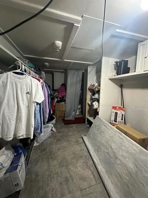 Interior, Walk-in Closets