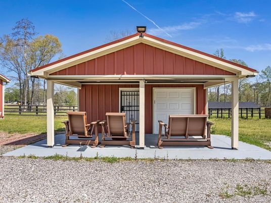 Attached, Exterior, Facade, American Craftsman
