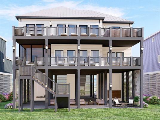 Backyard, Exterior, Facade, Modern