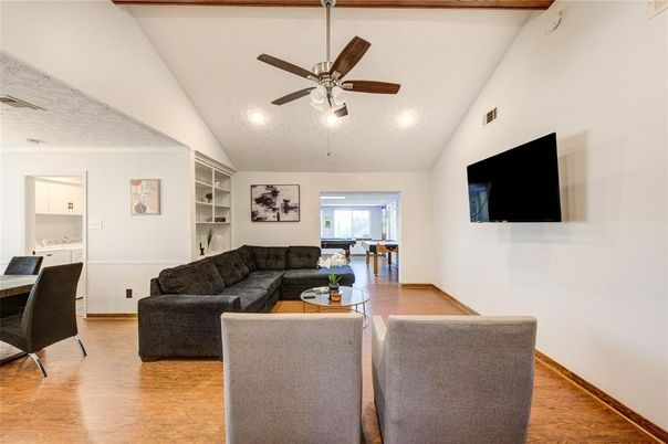 Interior, Living room, Recessed Lighting, Wood Texture Flooring