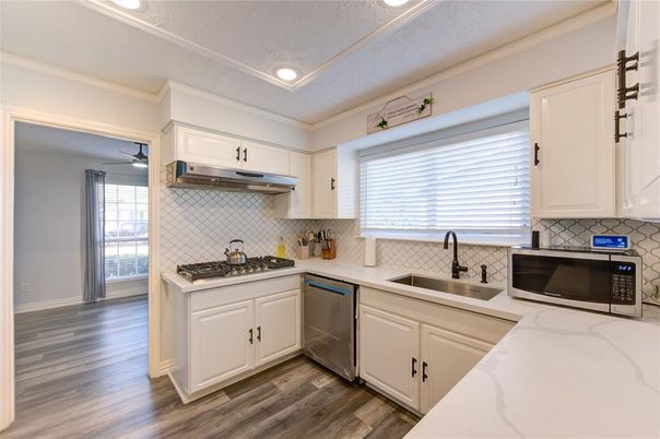 Interior, Kitchen, Recessed Lighting, Wood Texture Flooring