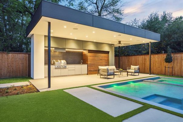 Exterior, Pool