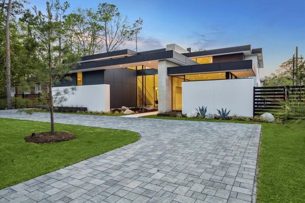 Backyard, Exterior, Facade, Modern