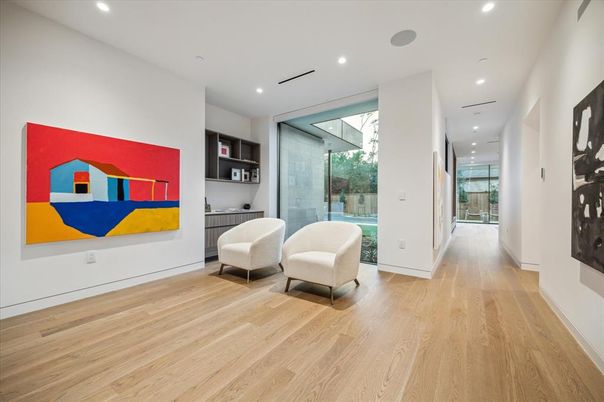 Interior, Recessed Lighting, Wood Texture Flooring
