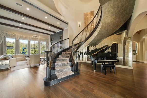 Interior, Living room, Piano, Recessed Lighting, Wood Texture Flooring
