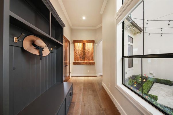 Interior, Recessed Lighting, Wood Texture Flooring