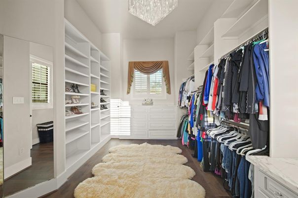 Chandelier, Interior, Walk-in Closets, Wood Texture Flooring
