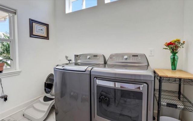 Interior, Washer