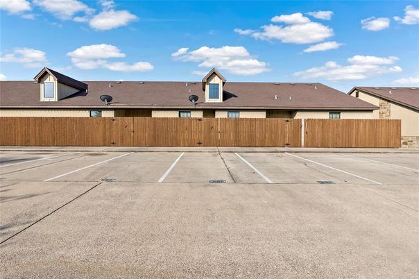 Exterior, Facade, None