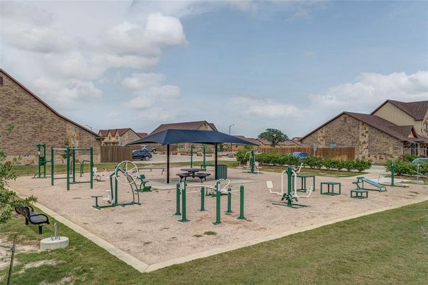 Backyard, Exterior, Playground