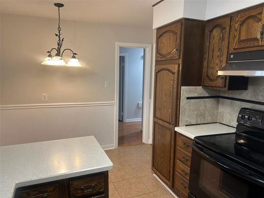 Chandelier, Interior, Kitchen, Wood Texture Flooring