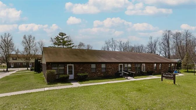 Backyard, Exterior, Facade, Brick Facade, Ranch