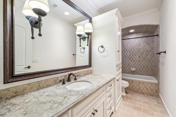 Bathroom, Interior, Recessed Lighting