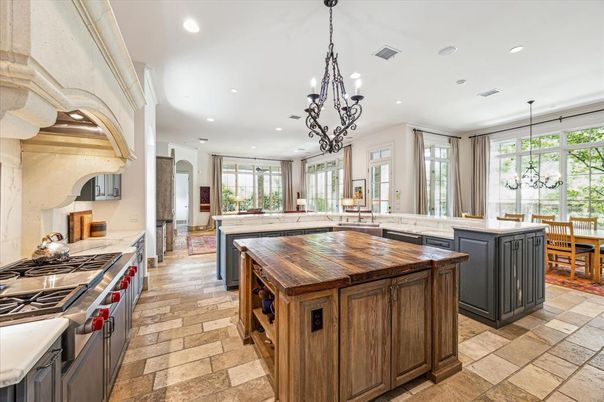 Chandelier, Dining room, Interior, Kitchen, Pendant Lights, Recessed Lighting, Stainless Steel Appliances