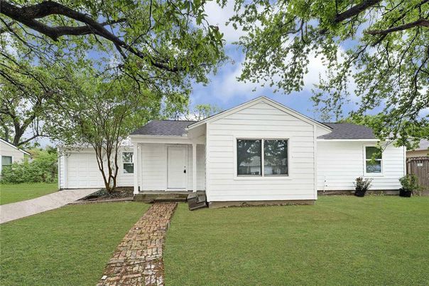 Detached Garage, Exterior, Facade, Ranch