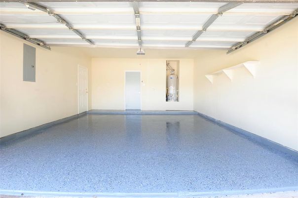 Garage, Interior