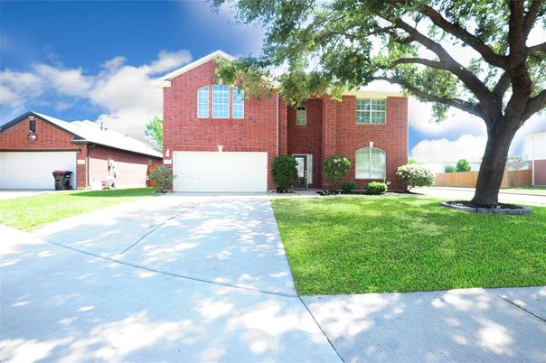 Attached, Exterior, Facade, Brick Facade, Brick Traditional