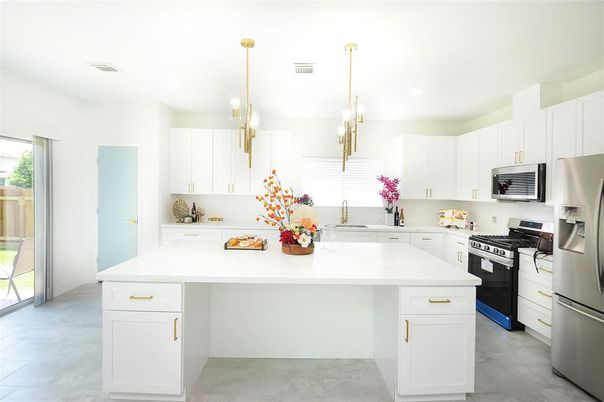Interior, Kitchen, Pendant Lights, Stainless Steel Appliances