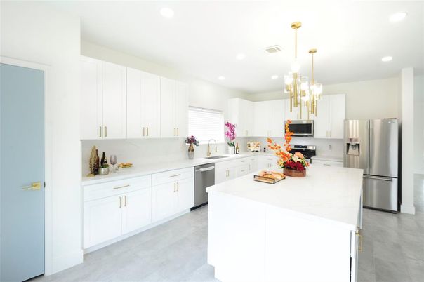 Chandelier, Interior, Kitchen, Pendant Lights, Recessed Lighting, Stainless Steel Appliances