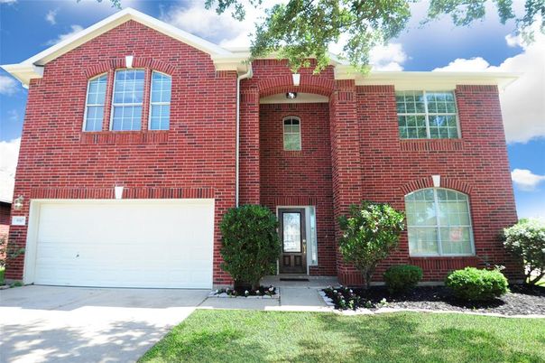 Attached, Exterior, Facade, Brick Facade, Brick Traditional