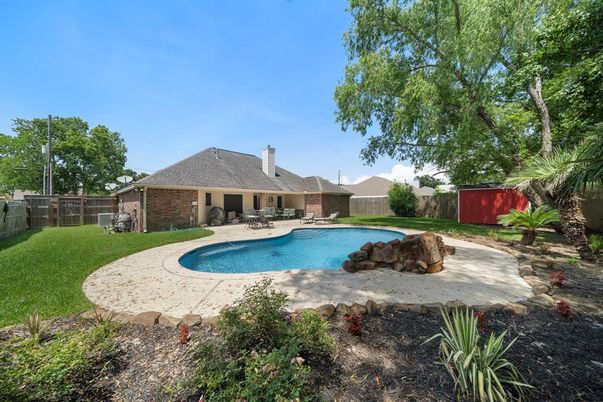 Backyard, Exterior, Pool