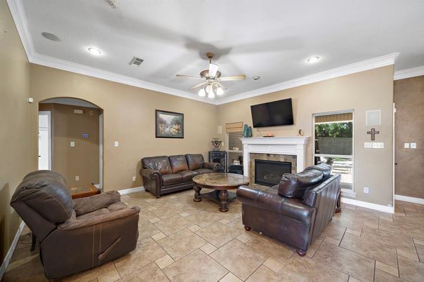 Fireplace, Interior, Living room, Recessed Lighting