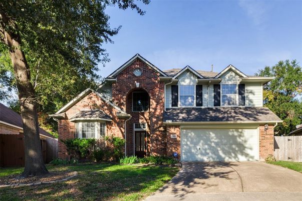 Attached, Exterior, Facade, Brick Facade, Brick Traditional