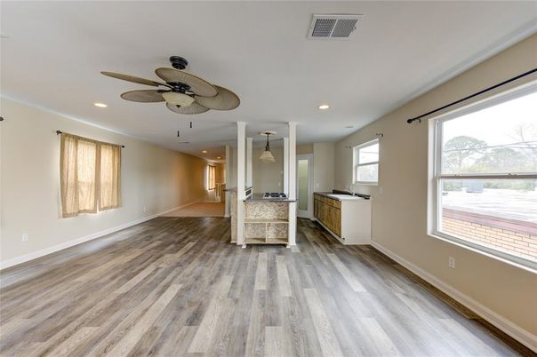 Empty room, Interior, Recessed Lighting, Wood Texture Flooring