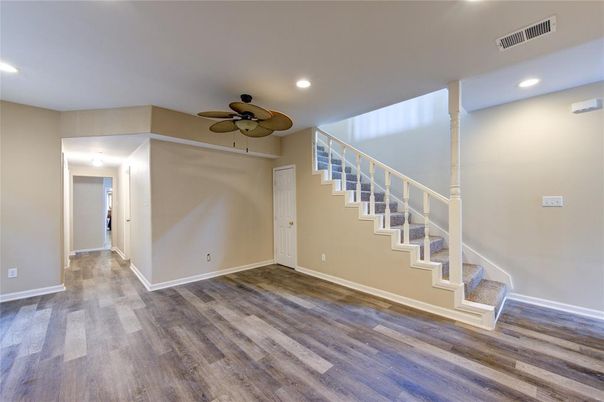 Empty room, Interior, Recessed Lighting, Wood Texture Flooring